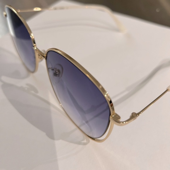 [SOLD] Mujosh Blue Aviator Sunglasses - Picture 2 of 3